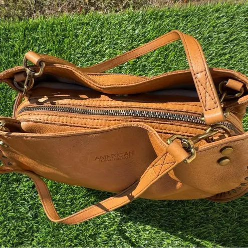 American Leather Co.
LENOX STUDDED TRIPLE ENTRY SATCHEL Tan