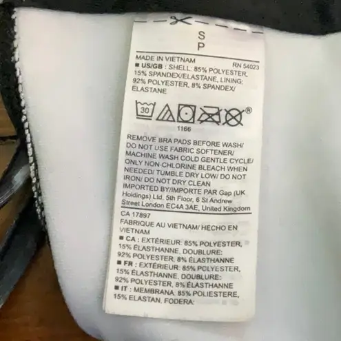 GapFit Strappy Racerback Sports Bra Sz. S White