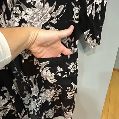 Spiritual Gangster  Maya Black‎ floral kimono robe one size