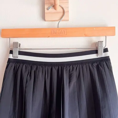 Girlfriend Collective  Black Pleated Skort Size XS