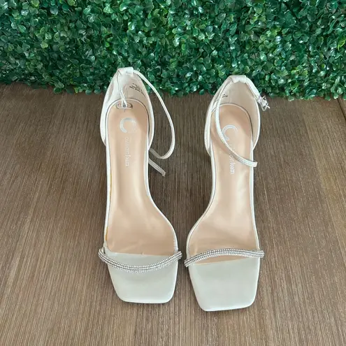 Journee Collection Zoya Heels Womens 9 Off White Square Toe Rhinestone Strap NEW