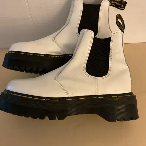 Dr. Martens  women white leather platform chelsea Quad boots size 11