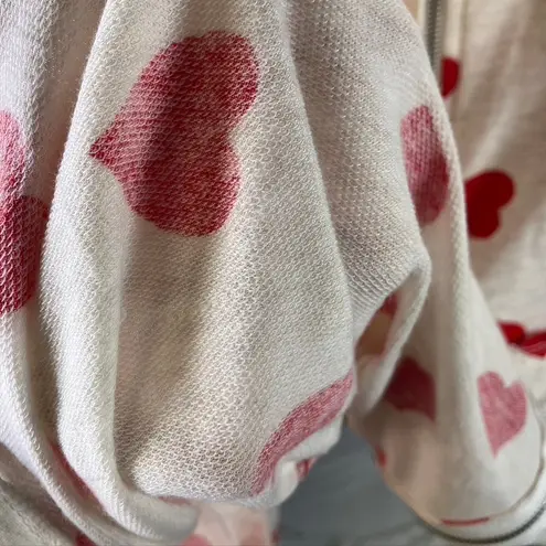 Hopely Women's Large Short Sleeve Zip Up Hoodie Cream Red Hearts Ruffle Hem