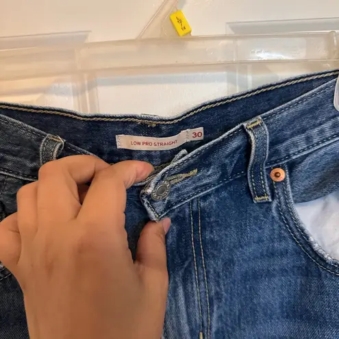 Women’s levi’s jeans low pro straight size 30 Blue