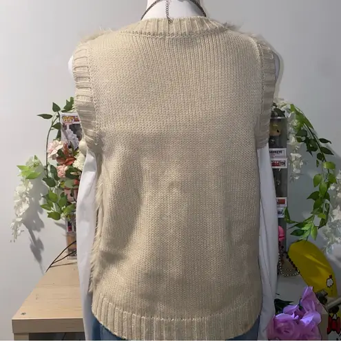 2000s vintage style indie sleaze cream faux fur vest Tan Size M