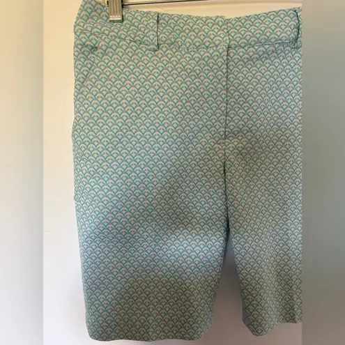 J. McLaughlin  blue printed Bermuda shorts with pockets size 4