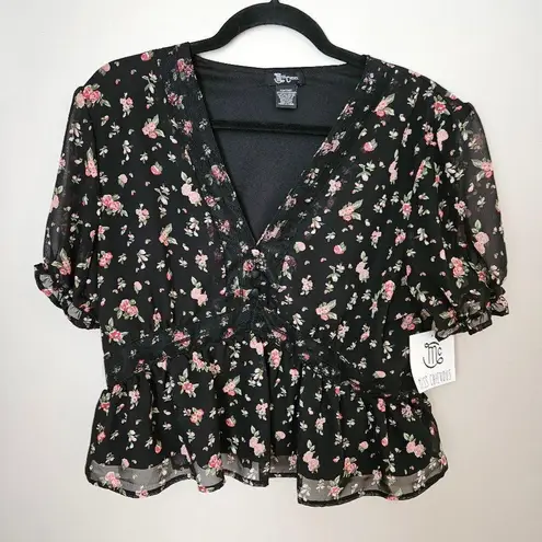 Miss Chievous Miss Chevious Blouse Floral Cropped Black Buttons V-Neck Casual Neutral
