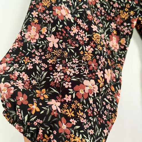 American Eagle Long sleeve floral wrap dress 🌷🌼