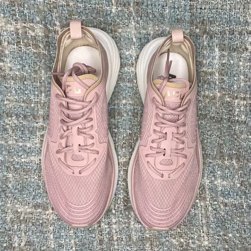 APL : Athletic Propulsion Labs Streamline Sneakers in Rose Dust/Champagne/White
