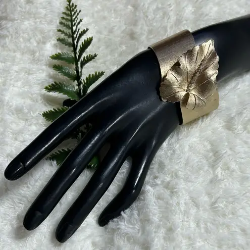 Vintage Maple leaf gold tone brushed cuff bracelet