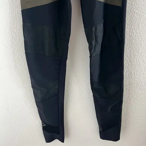 Onzie Black Metallic Active Legging Athleisure Workout Small/Medium