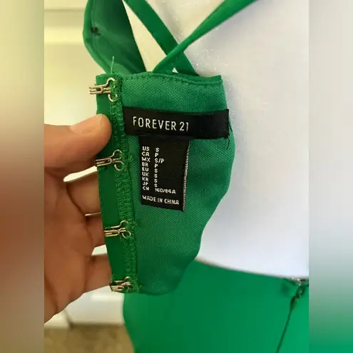 Custom 2 piece Emerald Green Mini Dress Size S (2/4)