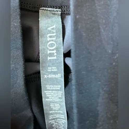 Vuori Daily Leggings Women's Black Camo 7/8 Length Pants size XS Run Gym Lounge