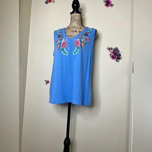 Kori Embroidered Light Blue V Neck Floral Tank Top Size Large
