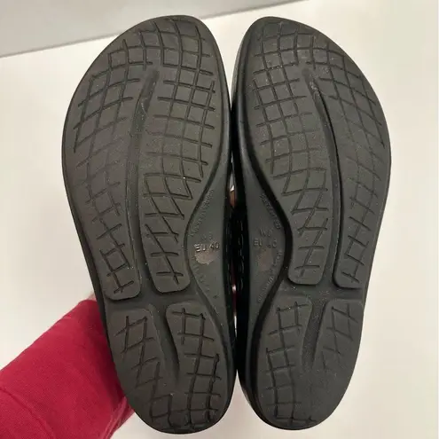 Oofos WOMEN'S OOLALA LUXE SANDAL