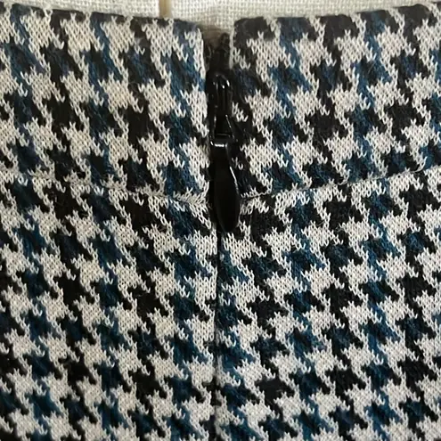 Anne Klein  Houndstooth Pencil Skirt