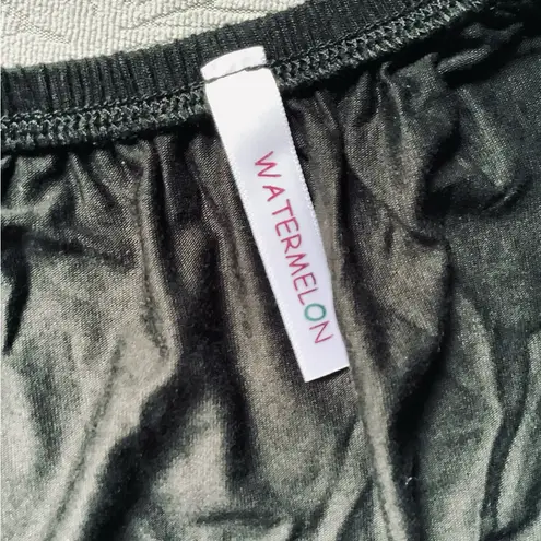 Beautiful comfy dressy blouse 🌹 Black Size L