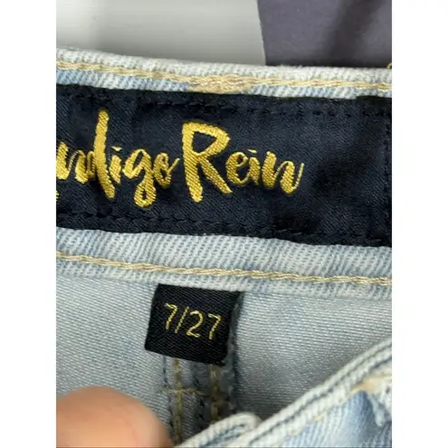 Indigo Rein  Women’s distressed denim short size 7/27 NWT