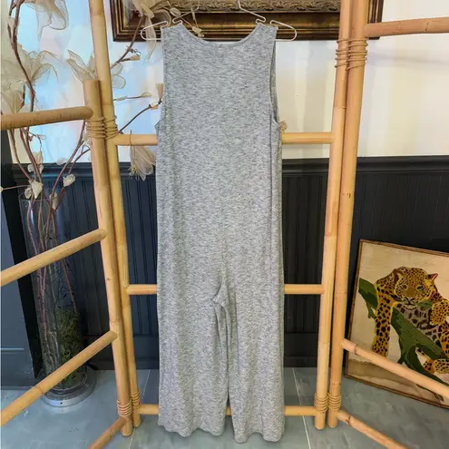 Carly Jean Los Angeles Gray Ribbed Cropped Button Front Jumpsuit ~ Size M đ