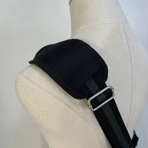 Sherpani Laptop Travel Crossbody Bag Unisex Black Lightweight