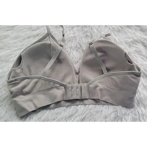 DKNY NWOT  Size Large Gray Sports Bra With Adjustable Straps