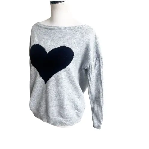 Boutique Heart Pullover Sweater Size XL Black Gray Scoop Neck Cabin Fall Comfy