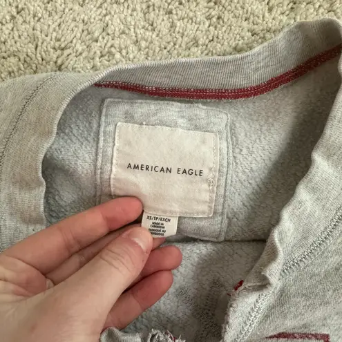 American Eagle crewneck