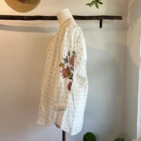 World Market White Floral Embroidered Puffed Sleeve Blouse Tassel Tie Top Size M Size M