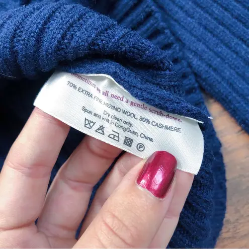 MM.LaFleur • The Min Cashmere Merino Wool Rib V Neck Sweater navy bell sleeve