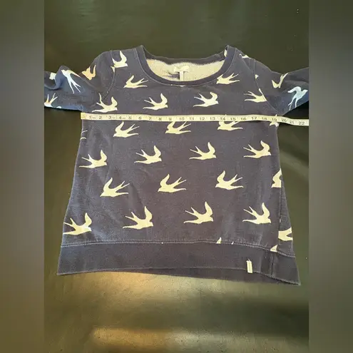 O'Neill  Vintage Sweatshirt size Medium.