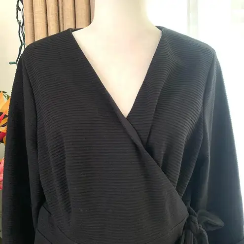 Hutch NWOT ModCloth x Perfectly Wrapped Presentation Midi Dress in Black