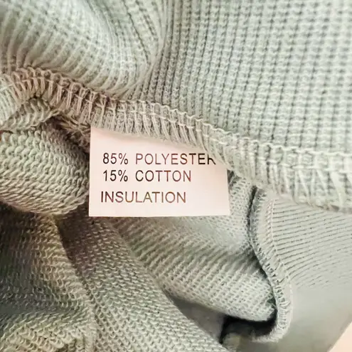 Boutique NEW Funnel Neck Pullover