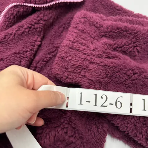 Kimchi Blue  Jacket Womens Small Purple Pink Snow Bunny Fleece Cropped Zip Up