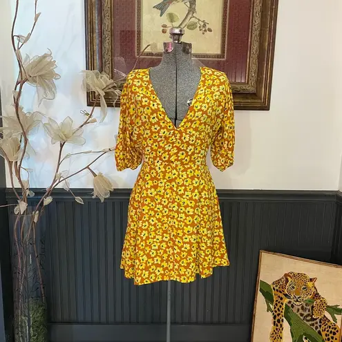 Faithfull the Brand Ilia Fit & Flare Cottage Core Mini Dress - Sz M 🧡🎀