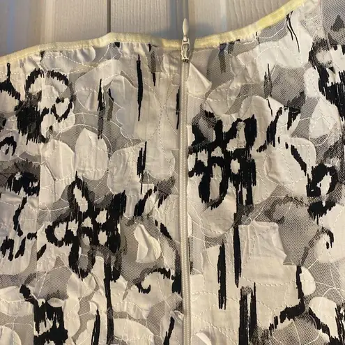 Joseph Ribkoff jacket full zip black white semi sheer textured size 10 Quiet Lux