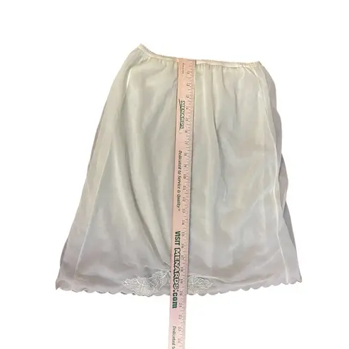 Vassarette Vintage Hollywood Half Slip Womans S Med Used Chartreuse Yellow/Green