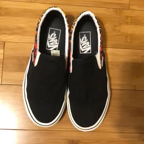 Vans  Classic Slip-On Logo Flame Black/ True White Size M 5/W 6.5