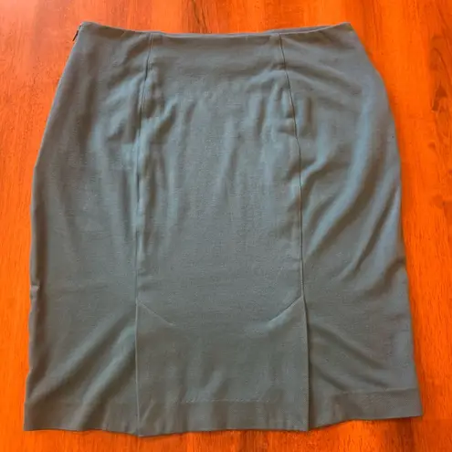 CAbi  skirt women’s 6 stretchy pencil skirt with zip.  Teal/turquoise mini