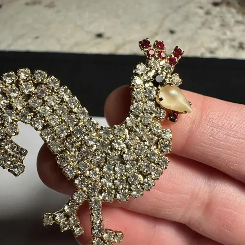Rhinestone Rooster Chicken Gold Tone Brooch Pin Bird