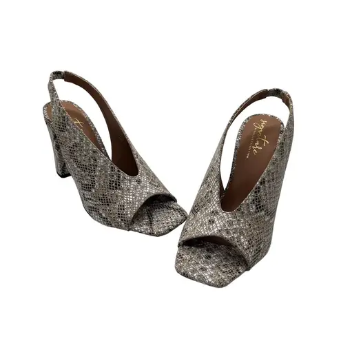 Journee Collection  Shoes Women 10 Gray 100% Leather Elena Snakeskin Peep Toe NEW