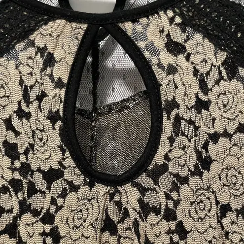 Ryu 1970's Style Lace Body Fringe Sleeve Blouse Cream Black. Size S (fits 14/16)