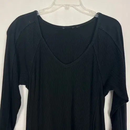 Style & Co Shark Bite Hem Ribbed Black Top Size M Size M