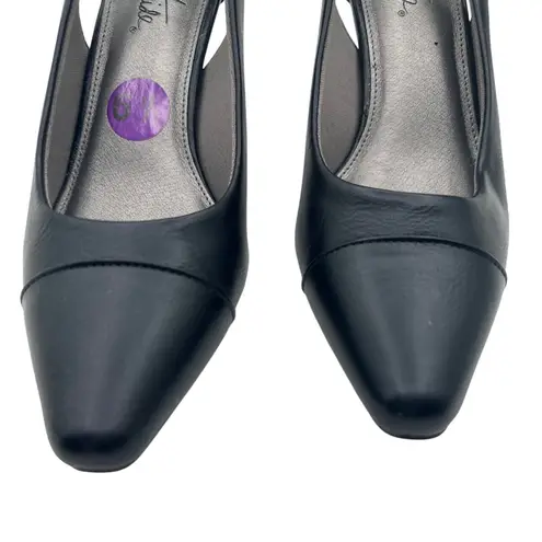 LifeStride Size 6.5 Classic Black Pointed Toe Heels Cutout Detail