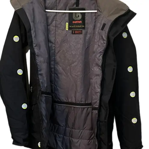 Burton Women's Dry Ride The White Collection Snowboard Jacket Size Small