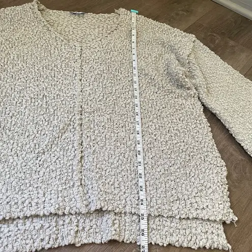 White Birch V-neck Fuzzy Ivory Sweater ~ Bell Sleeves ~ Women’s Sz M