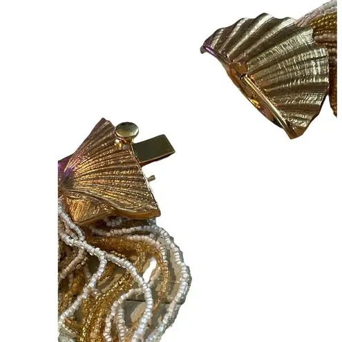 Clam Shell Vintage Multi Strand Seed Bead Necklace Gold & White