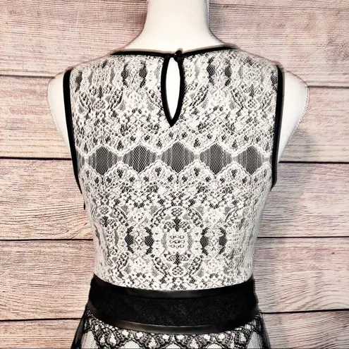 Kensie  Lace and faux leather black & white dress Size 4