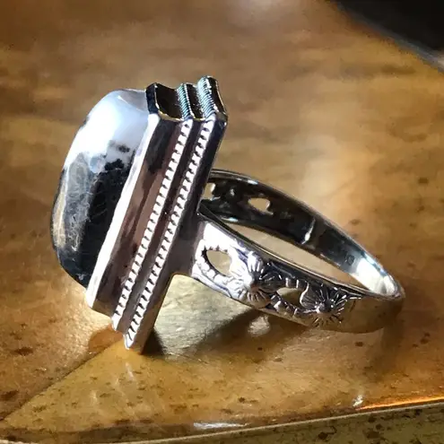 Genuine White Buffalo Turquoise Sterling Silver Ring Size 7