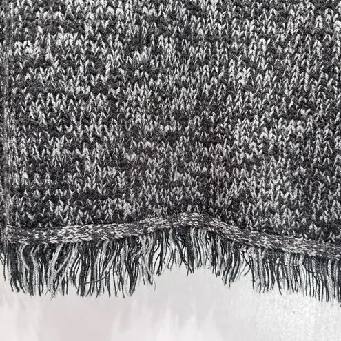 Vintage Y2K Black & Gray Fringed Hem Turtleneck Sweater Long Sleeves Cozy Sz XL