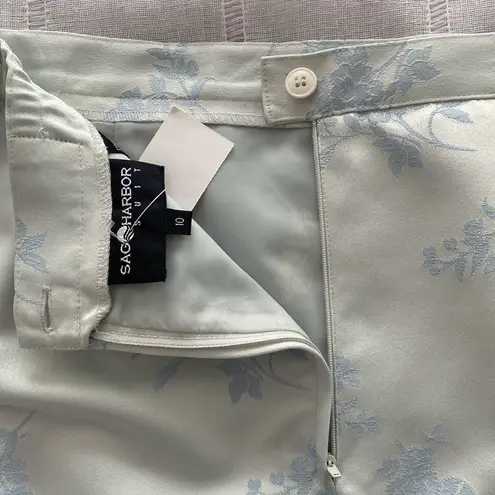 Sag Harbor NWT Suit vintage skirt in pale blue with floral print.